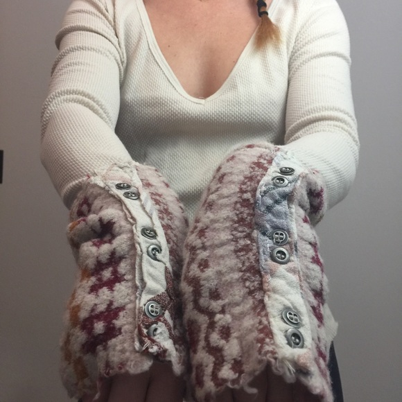 We The Free Ivory Red Sweater Cuff Thermal Shirt - Picture 2 of 8